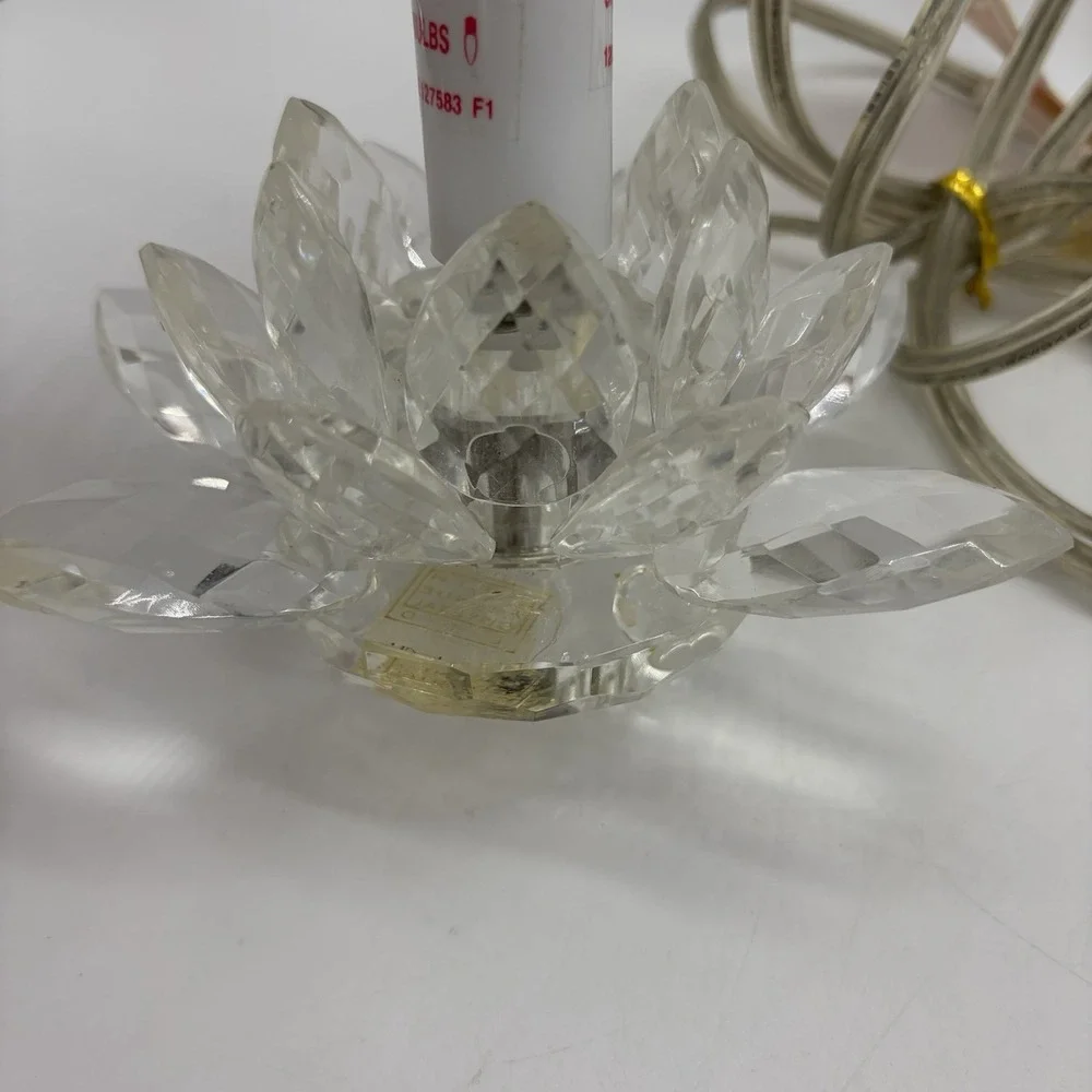 2 Vtg Fifth Avenue Crystal Lotus Flower Small Lamps Night Light 2 Settings Read!